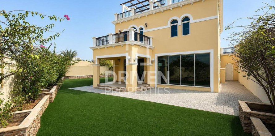 Villa de 4 dormitorios en Jumeirah Park, UAE No. 191536