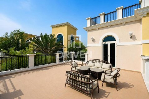 Villa de 4 dormitorios en Jumeirah Park, UAE No. 191536 19