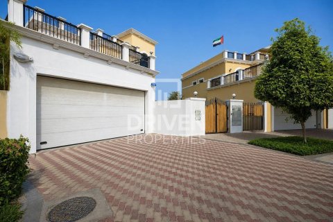 Villa de 4 dormitorios en Jumeirah Park, UAE No. 191536 3