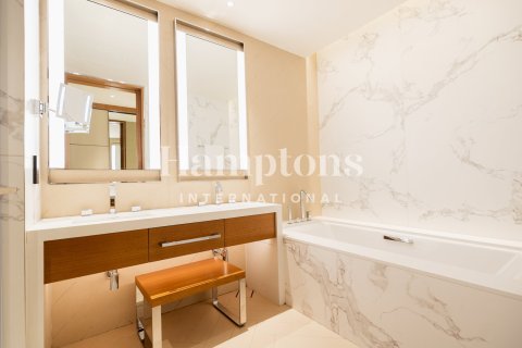 Квартира с 3 спальнями в Даунтаун Дубай (Даунтаун Бурдж Дубай), ОАЭ №119022 5