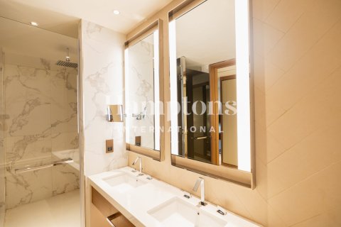 Квартира с 3 спальнями в Даунтаун Дубай (Даунтаун Бурдж Дубай), ОАЭ №119022 8