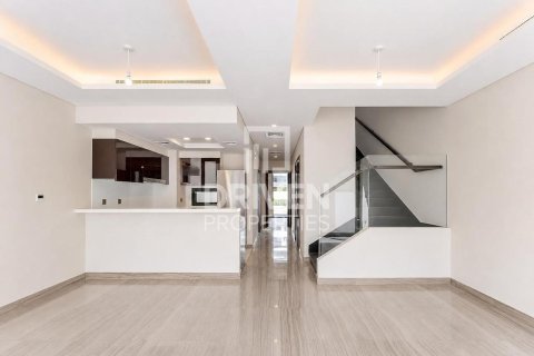 4 bedrooms Townhouse in Trump Estates, UAE No. 199955