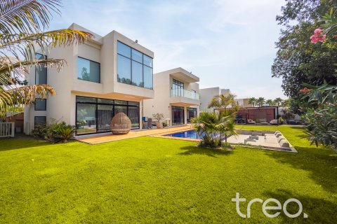 4 bedrooms Villa in Al Barari, UAE No. 183042