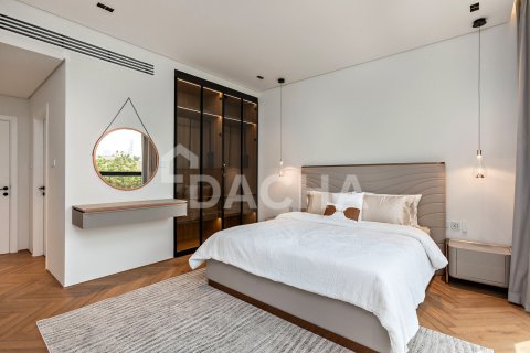 Вилла с 4 спальнями в Jumeirah Islands, ОАЭ №155355 13