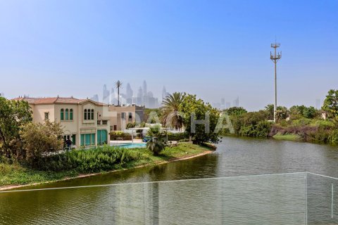 Вилла с 4 спальнями в Jumeirah Islands, ОАЭ №155355 5