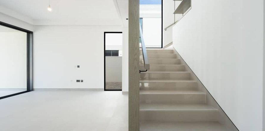 Villa de 4 dormitorios  No. 114365