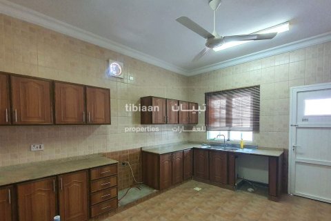 5 غرفة نوم  Twin Villa في Al Khuwair, عُمان رقم 53698 3