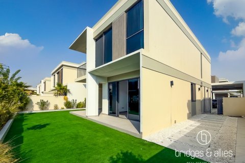 Villa de 4 dormitorios en Dubai, UAE No. 103157 11