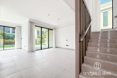 Villa de 4 dormitorios en Dubai, UAE No. 103157 12