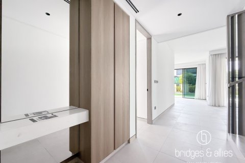 Villa de 4 dormitorios en Dubai, UAE No. 103157 19