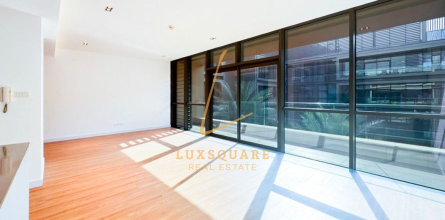 Apartment de 2 dormitorios en Al Wasl, UAE No. 171385