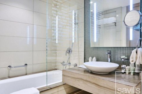 Квартира с 3 спальнями в Paramount Tower Hotel & Residences, ОАЭ №194651 8