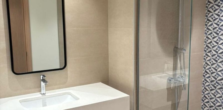 Квартира с 2 спальнями в Mina Rashid, ОАЭ №143972