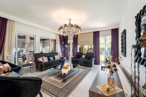 4 bedrooms Villa in Dubai, UAE No. 161070 19
