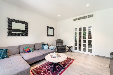 4 bedrooms Villa in Dubai, UAE No. 161070 17