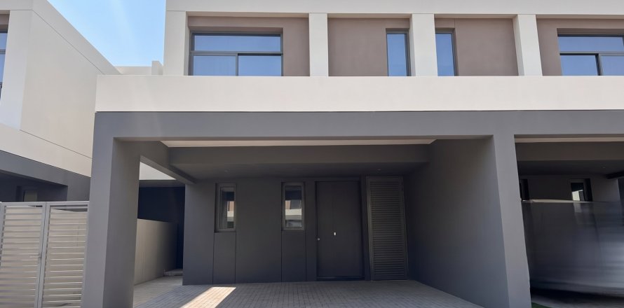 3 bedrooms Villa in Dubai South (Dubai World Central), UAE No. 161071