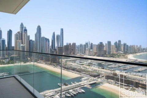 Apartment de 3 dormitorios en EMAAR Beachfront, UAE No. 203795