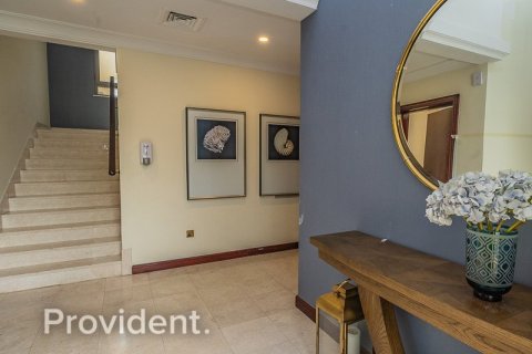 4 bedrooms Villa in Palm Jumeirah, UAE No. 3267 6