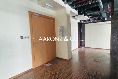 82m² Office in Business Bay, UAE No. 139960 7
