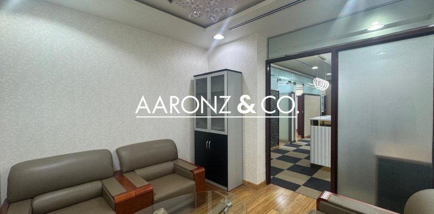 89m² Office in Business Bay, UAE No. 139957