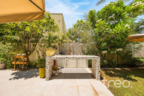 Villa de 3 dormitorios en Meadows, UAE No. 186725 24