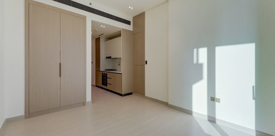 Studio Apartment in Jumeirah Village Circle, UAE No. 199779