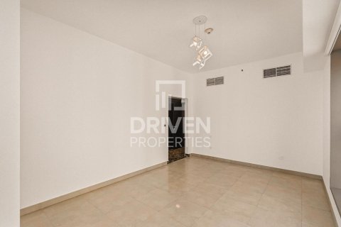 2 bedrooms Apartment in Sparkle Towers, UAE No. 201599 15