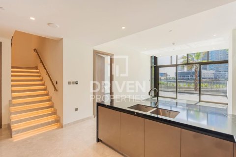 Квартира с 3 спальнями  №121390 4