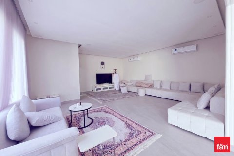 6 bedrooms Villa in Al Barsha, UAE No. 137320 16