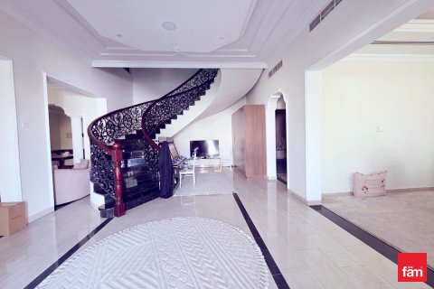 6 bedrooms Villa in Al Barsha, UAE No. 137320 3