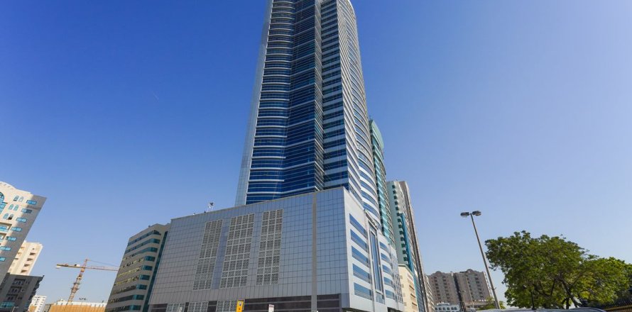 Office de 95m² à Al Majaz, UAE No. 11118