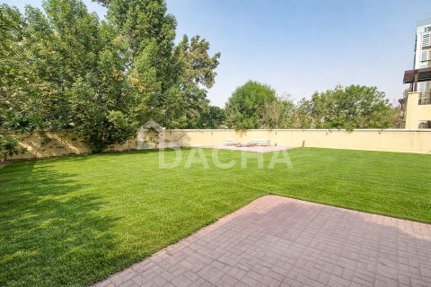 Вилла с 2 спальнями в Jumeirah Village Triangle, ОАЭ №155624 21