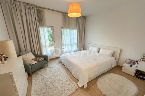 Вилла с 2 спальнями в Jumeirah Village Triangle, ОАЭ №155624 13