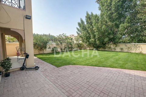 Вилла с 2 спальнями в Jumeirah Village Triangle, ОАЭ №155624 4