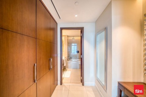 1 bedroom Apartment in Downtown Dubai (Downtown Burj Dubai), UAE No. 143550 11