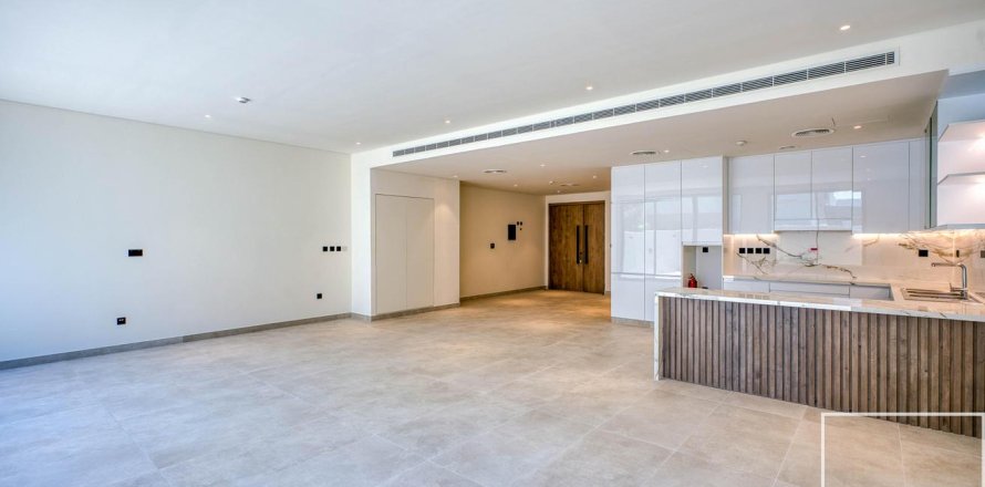3 bedrooms Townhouse in Dubai Land, UAE No. 201103