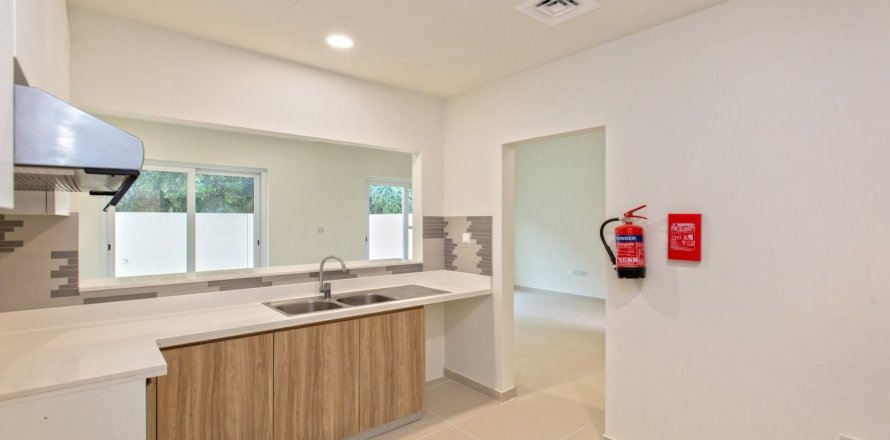 Townhouse de 2 dormitorios en Villanova, UAE No. 151480