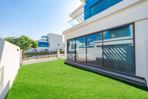 5 bedrooms Townhouse No. 130001 27