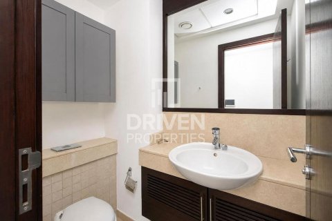 Квартира с 1 спальней в The Residences, ОАЭ №209429 11