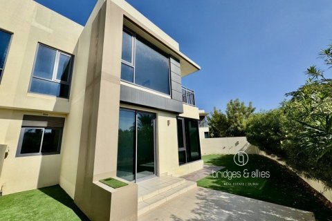 4 bedrooms Villa in Dubai Hills Estate, UAE No. 148984 3