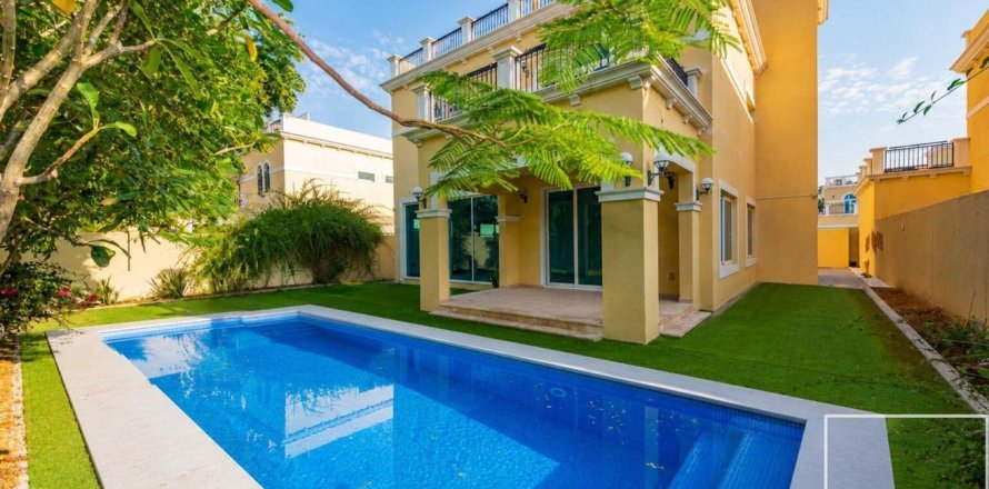 4 bedrooms Villa in Jumeirah Park, UAE No. 194743