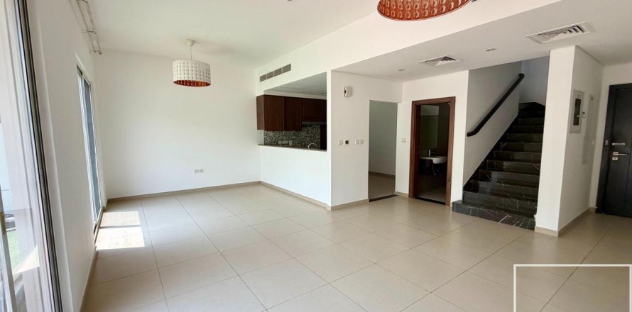 3 bedrooms Townhouse in Arabella Townhouses, UAE No. 194738