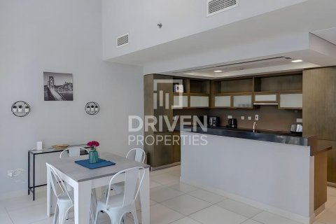 Квартира с 1 спальней в The Lofts, ОАЭ №192266 3