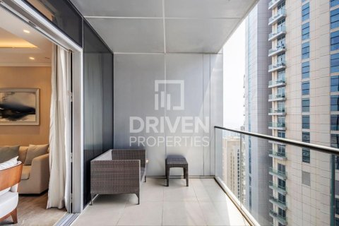 Квартира с 2 спальнями в The Address Residence Fountain Views, ОАЭ №192263 11