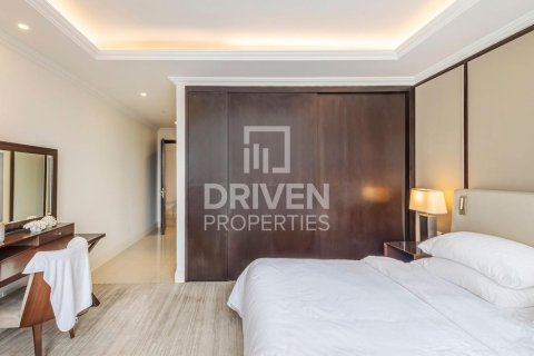 Квартира с 2 спальнями в The Address Residence Fountain Views, ОАЭ №192263 9
