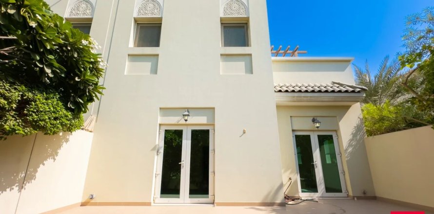 Townhouse de 3 dormitorios en Al Furjan, UAE No. 205217