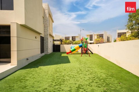 4 bedrooms Townhouse in Dubai, UAE No. 205215 11