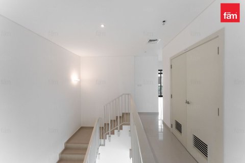 4 bedrooms Townhouse in Dubai, UAE No. 205215 3