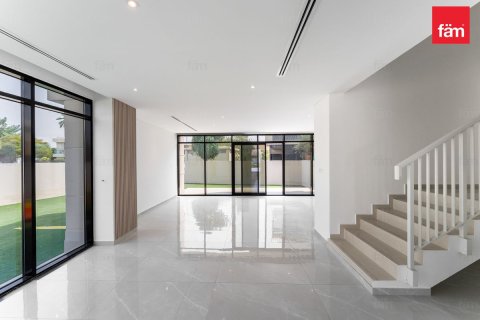 Townhouse de 4 dormitorios en Dubai, UAE No. 205215