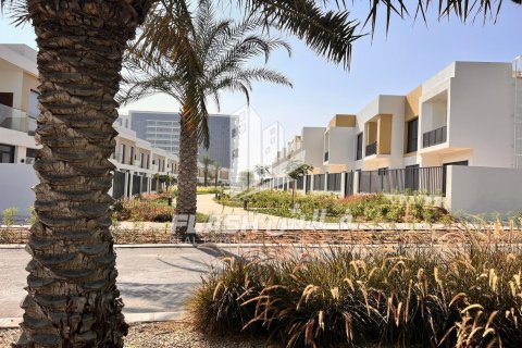 Villa de 3 dormitorios en Mina Al Arab, UAE No. 88567 3